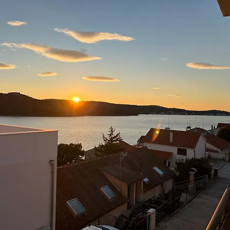 Appartamento Pina Mila 4-6 Personen Mit Meerblick